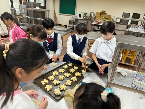 日本國中學校代表團赴基隆多所國中交流學習共同促進國際教育合作