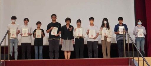 亞東科大56周年慶 徐旭東期勉培育國際化人才