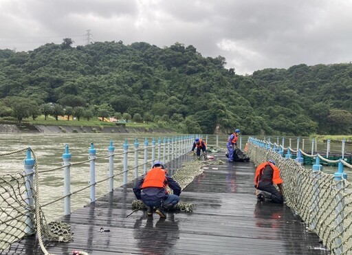 康芮進逼 新店浮筒橋預防性撤離