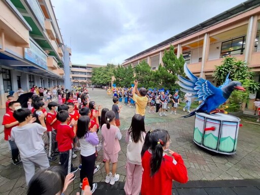 基隆東信國小「森巴嘉年華」嗨翻校園