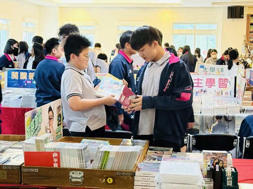 二信高中圖書展落幕成功吸引學生自主悅讀