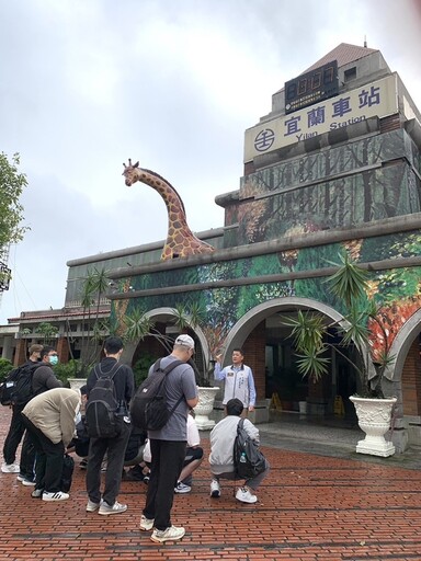 歡送入營 宜蘭軍服站祝平安結訓