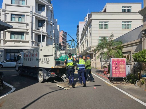 斗六警聯手清潔隊執行清道 還路於民保障交通安全順暢