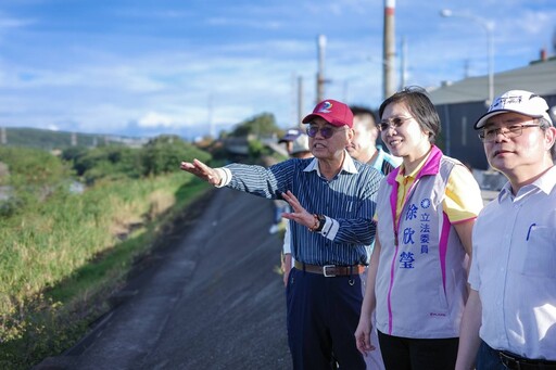 徐欣瑩邀水利署會勘竹北鳳山溪 中央承諾加速河道整治建設