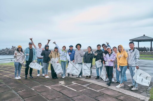 國家海洋大使－鄭婷怡守護海洋不遺餘力！雙11生日號召粉絲淨灘