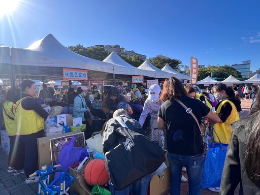 響應家扶冬暖慈幼園遊會 豐邑家族公益愛心挺弱勢