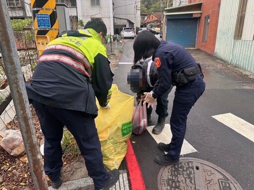 失而復得 熱心警垃圾堆翻找 協助尋回民眾包包