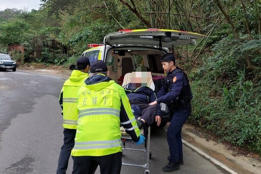 老翁山區跌倒受傷 警暖心助就醫