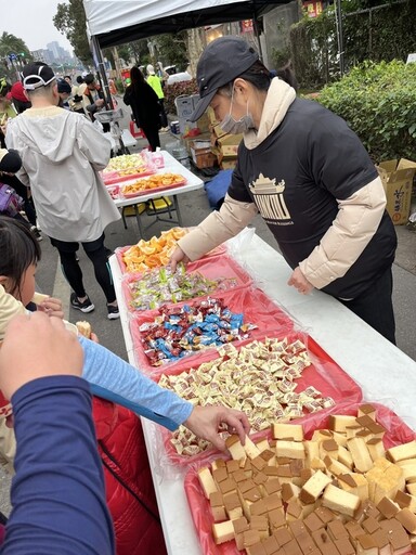 聖誕歡樂闖關趣 林口千人路跑親子同樂