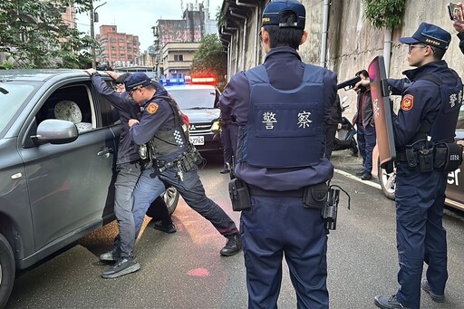 基一警金融防搶演練街頭上演好逼真 增強警銀安全意識及應變能力