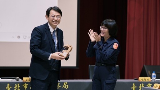 內湖警銀聯手 阻詐平安過好年