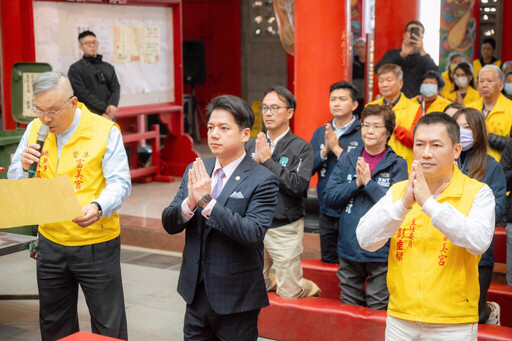 邱臣遠赴天公壇、富美宮祝壽 祈願市民安康市政順遂