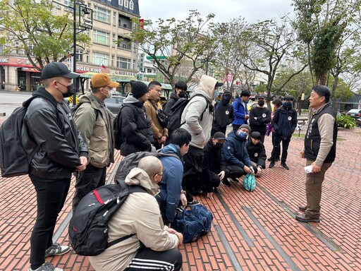 歡送入營 宜蘭軍服站溫馨叮嚀祝平安結訓