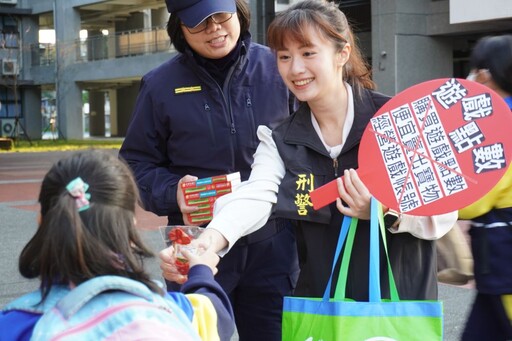 反詐騙交安宣導 板橋警護童專案深入校園