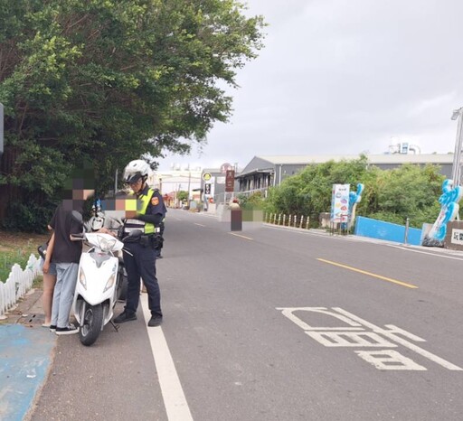 道路安全不容忽視 東港警執行未戴安全帽違規大執法