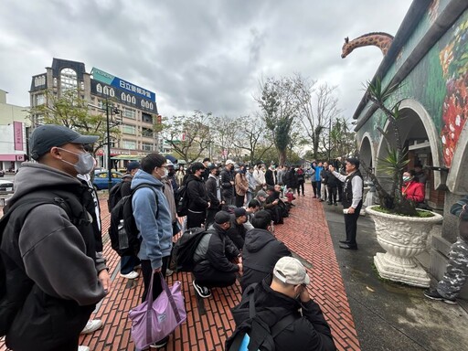 不因人多熱忱打折 宜蘭軍服站服務精神徵屬感心