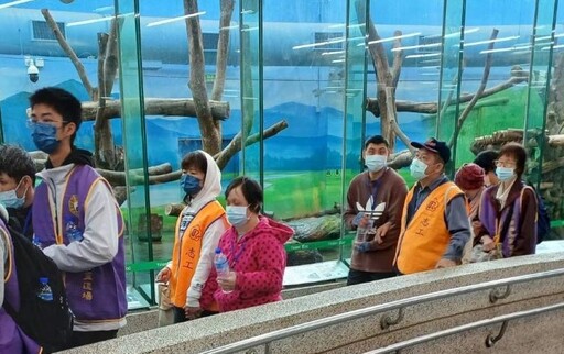 暖心陪伴 新北榮志工助身障院生圓夢動物園