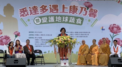 「當悉達多遇上康乃馨」 義賣所得助社福
