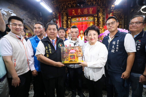 白沙屯媽祖徒步北港進香啟程 盧秀燕赴拱天宮恭請登轎