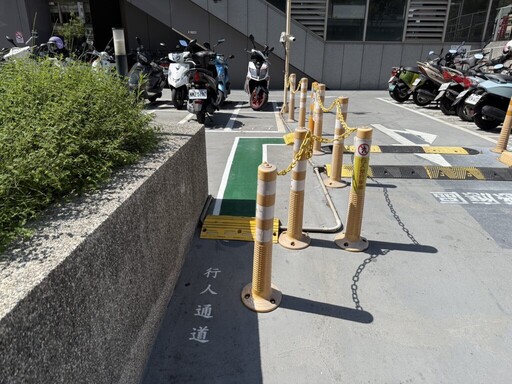 中捷綠線凹式導盲磚視障者「無感」 議員要求改採符合CNS凸點式