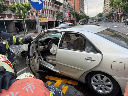 〈更新〉新北重大交通事故 汽車暴衝撞15人 4人OHCA 侯趕赴醫院探視