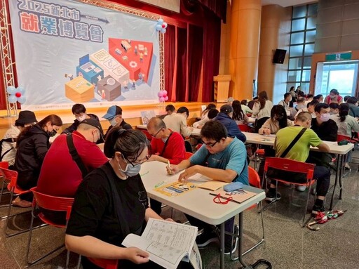 多元職缺吸睛 新北板橋就博會破千人次進場