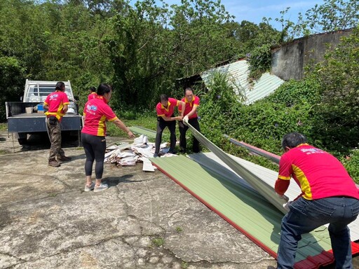 助淡水山區阿嬤整修家園 新北市金屬門窗公會總動員