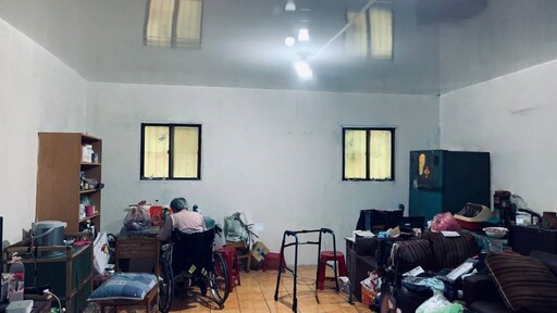 助淡水山區阿嬤整修家園 新北市金屬門窗公會總動員