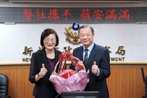 暖心迎警察節 新北社會局送蘋果表心意