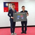 感謝警察同仁奉獻 溫世政贈永和警車頂警示燈