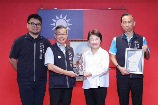 《建設大台中》勇奪泰坦創新設計獎 盧秀燕推薦：一起閱讀城市的故事