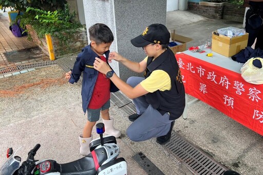 制服 警車樣樣來 文二警一日波麗士體驗 陪孩子童樂一夏