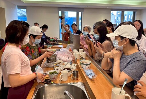 移民署分享新住民築夢歷程 傳授馬國冰品「煎蕊」體驗家鄉味