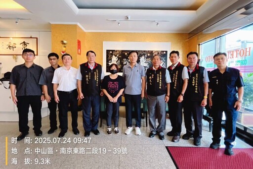 警專校友總會派員關懷慰問 臺北市中山分局中山一派出所警員蔡汶融 因公受傷並致送慰問金