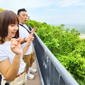 鐵砧山欄杆「電人」 中市觀旅局科普靜電現象並設置「除靜電球」