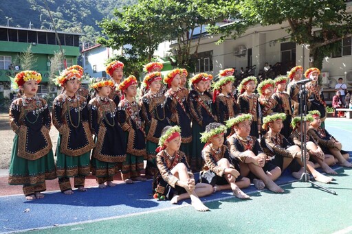 多納黑米季盛大登場 祭典線上看全程直播 青年會領聖火開道 族人齊聚慶豐收