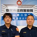 8旬翁誤入快速道路車陣中 警積極協助脫困