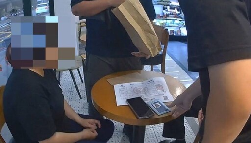 老翁第三度面交六十萬元 何安警當場將女車手逮捕