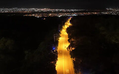 中市景點「藍色公路」路燈升級重現浪漫夜景