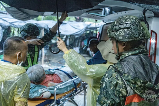 「凱米」風強雨驟 國軍進山區協助村民撤離