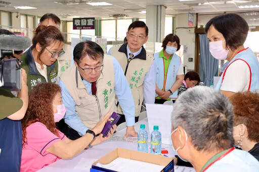 視察救助申辦 黃偉哲：助市民生活回歸正常