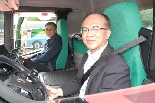 交通部航港局與公路局辦大型車行車安全宣導