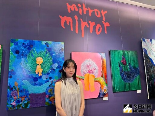 金獎女星程予希藝術展移師台中新光三越開辦