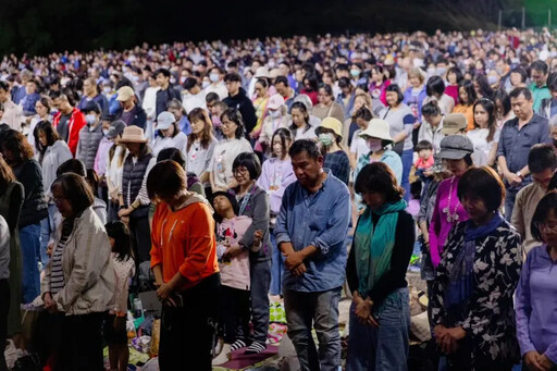 228草地音樂會逾五千觀眾點亮心裡那一盞光