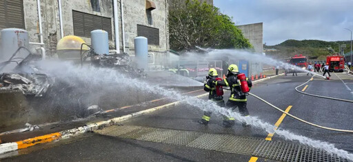 核三廠冷卻水塔外廢棄物燃燒 火勢撲滅