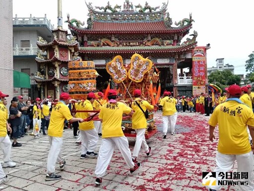 基隆新朝宮九爺首次謁祖 信眾壯盛護駕