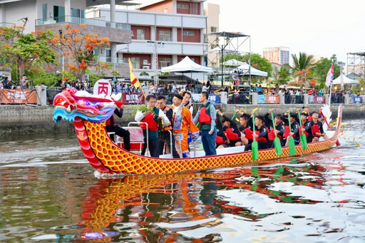 黃偉哲邀大家來台南看龍舟、吃美食