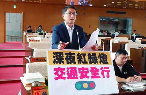 中市號誌路口 夜間閃燈改全天號誌惹討論