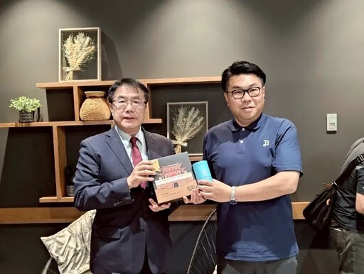 開拓市場 黃偉哲與札幌丸井三越等暢談交流