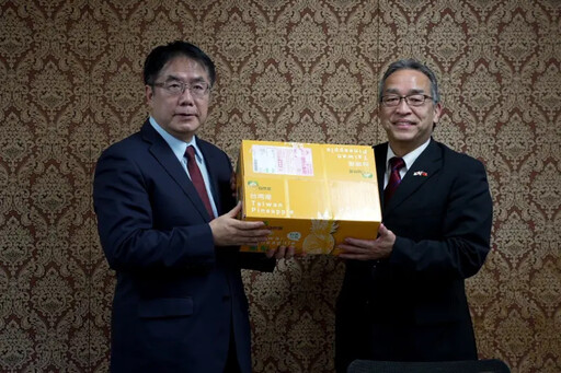 開拓市場 黃偉哲與札幌丸井三越等暢談交流